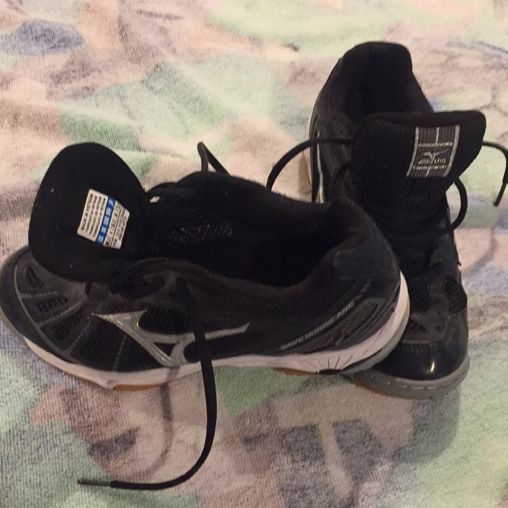 Volleyball shoes